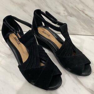 Earth Women's Black Suede Wedge Heel Peep Toe Sandals Slingback